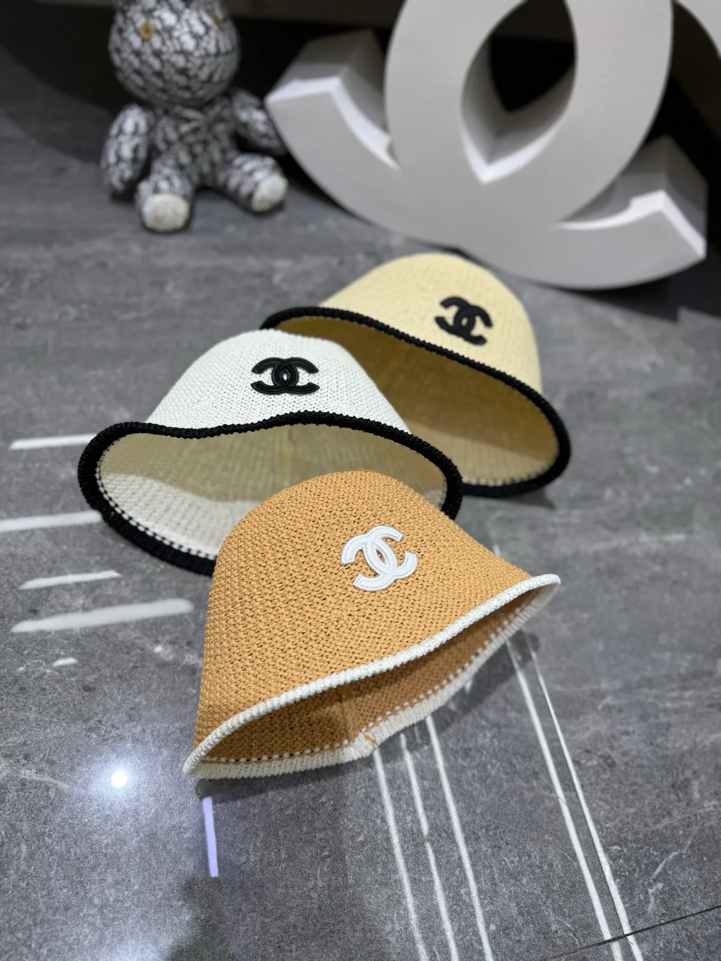 Hats CHANEL 17810491