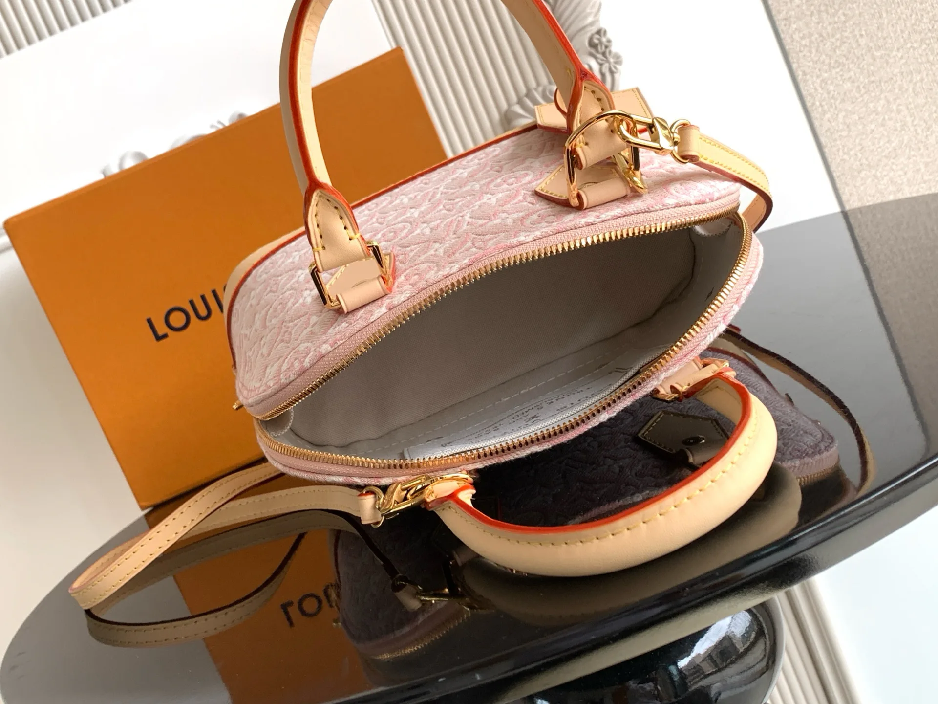 Women's Classic Handbags LOUIS VUITTON 17483342