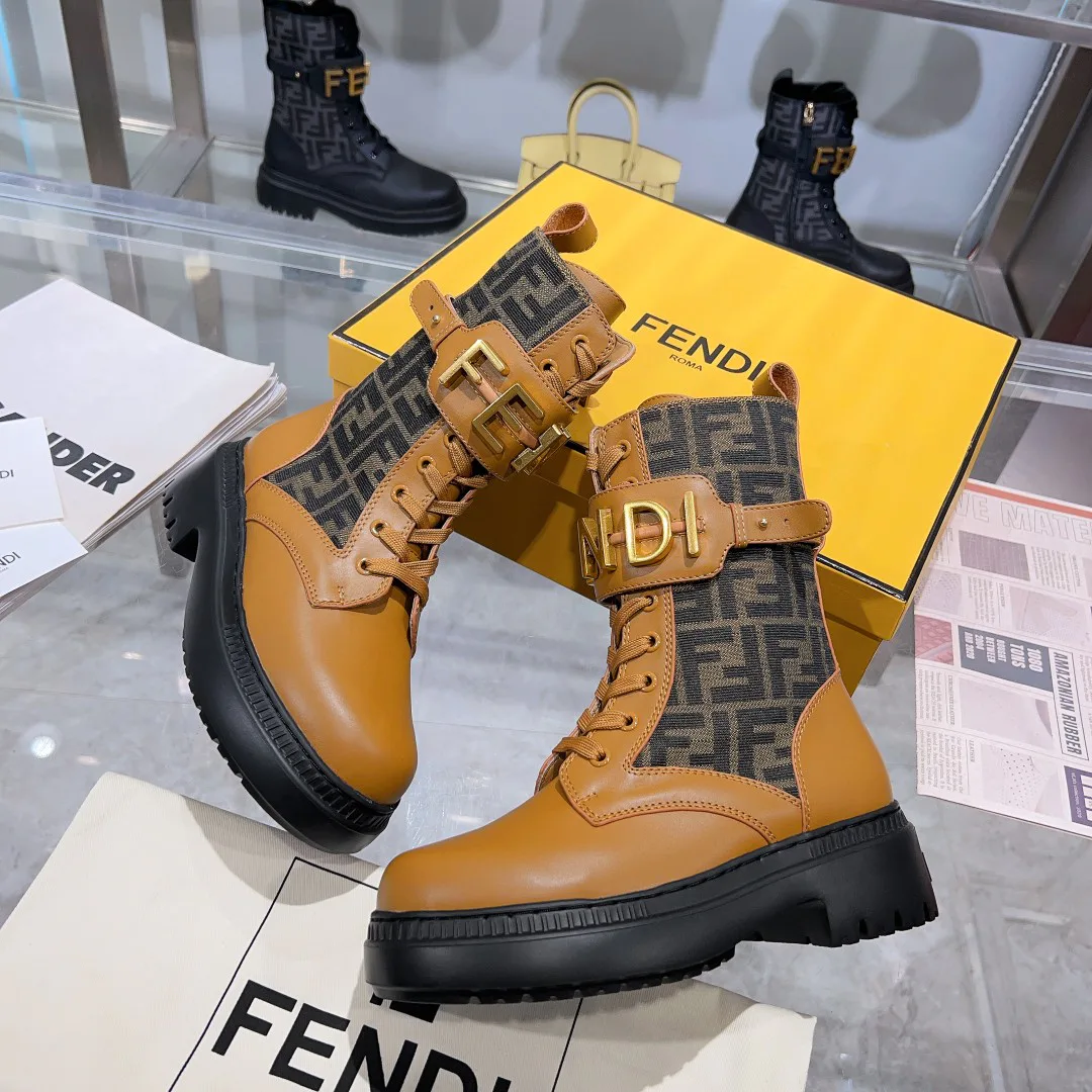 Women's Ankle Boots FENDI 18264015