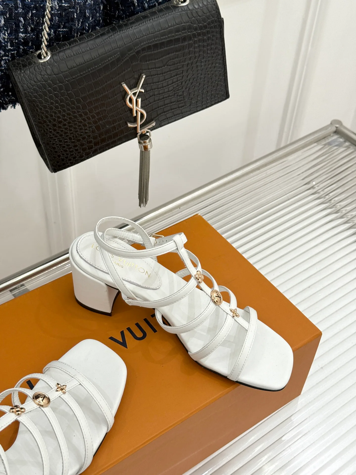 Women's Open-Toe Sandals LOUIS VUITTON 17234887
