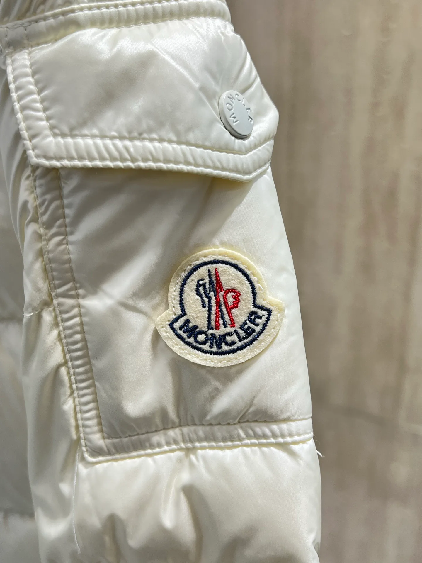 Men's Jackets And Down Jackets MONCLER 18231421
