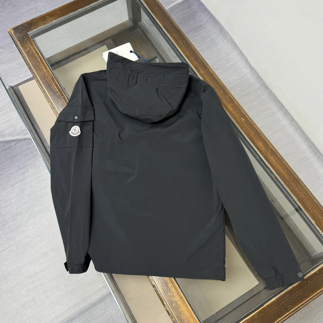 Men's Jackets And Down Jackets MONCLER 18416533