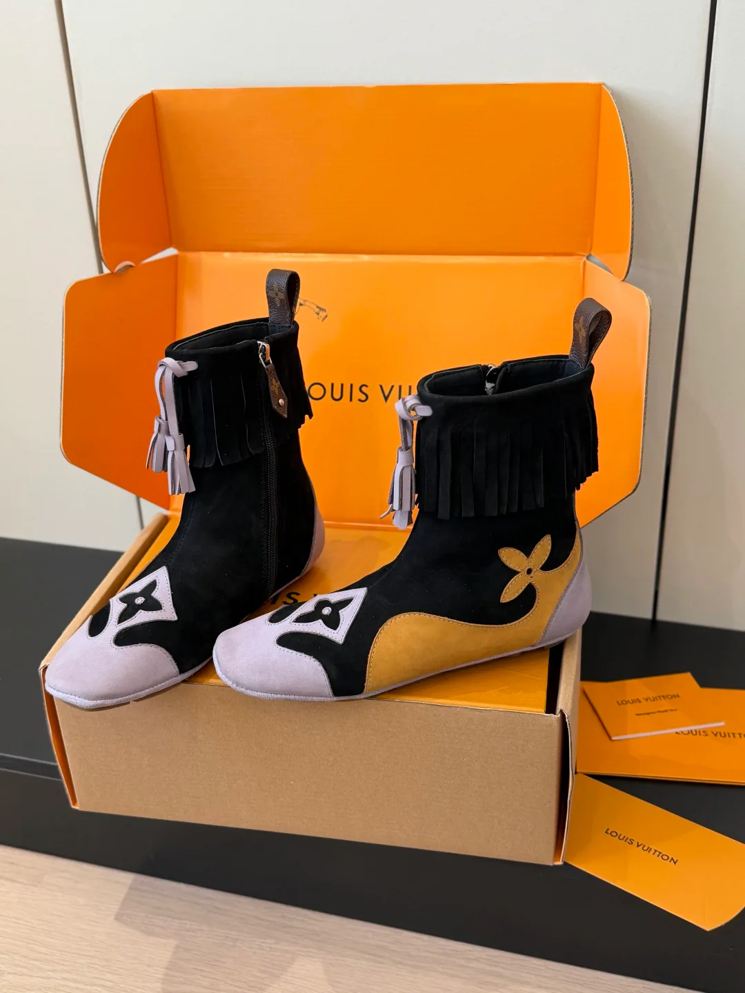 Women's Booties LOUIS VUITTON 18224190