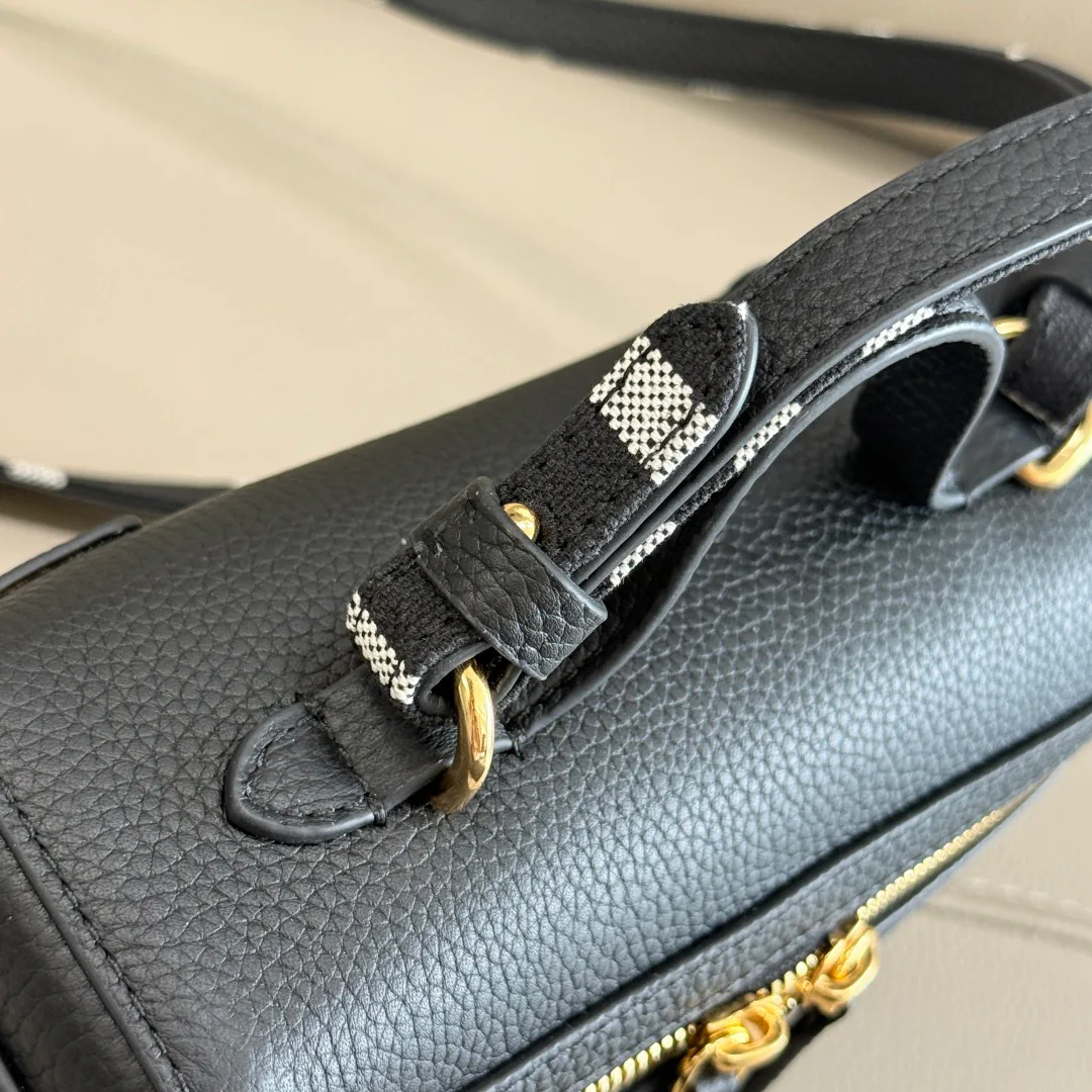 Women's Classic Handbags BURBERRY 18362278