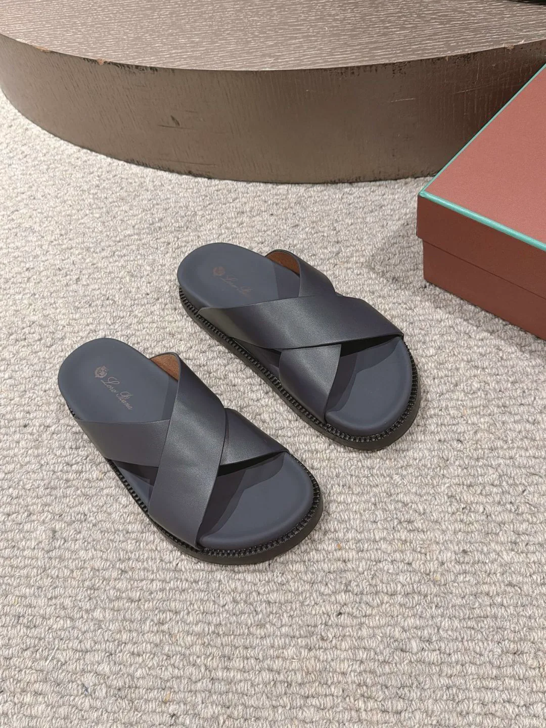 Men's Flip-Flops LORO PIANA 17688127