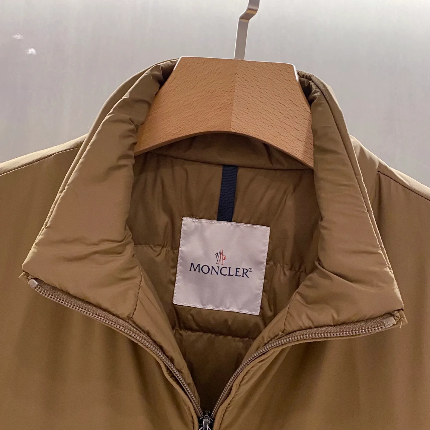 Куртки И Пуховики Мужские Moncler 18572359