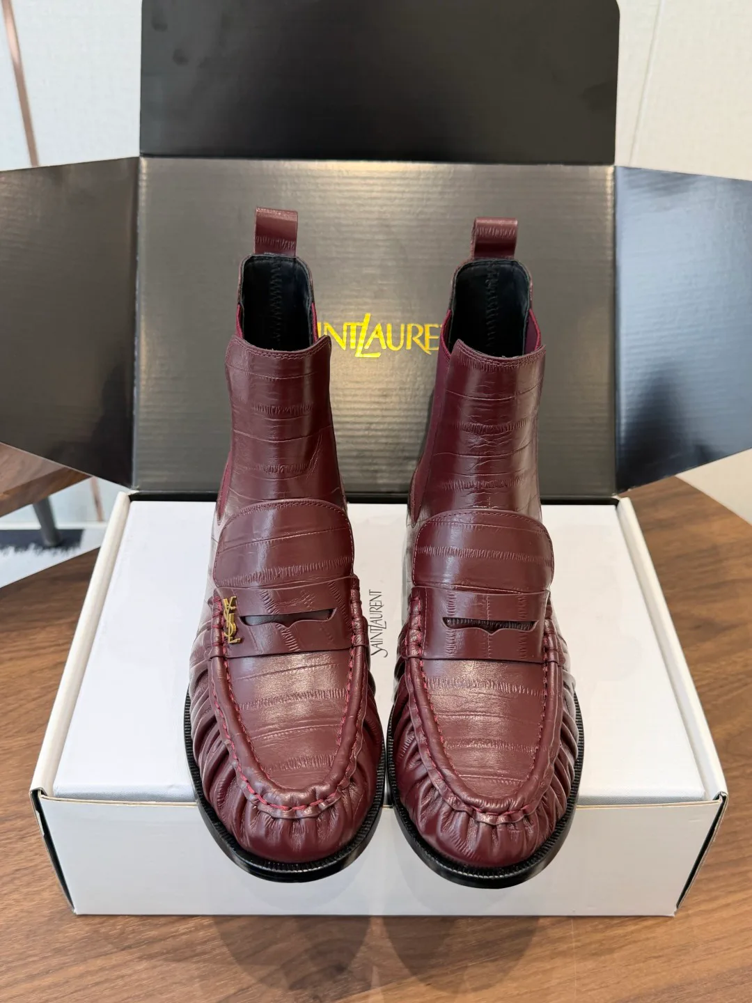 Women's Loafers And Moccasins SAINT LAURENT 18182790