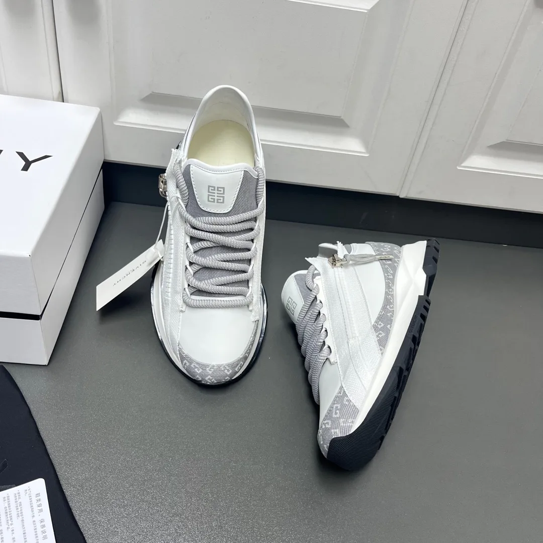 Men's Sneakers GIVENCHY 17636672