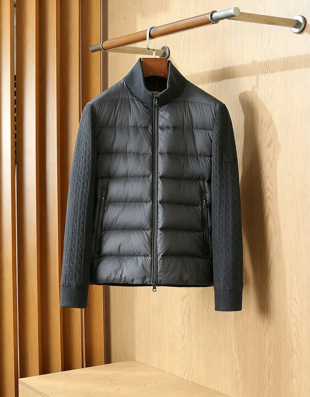 Men's Jackets And Down Jackets MONCLER 18369154