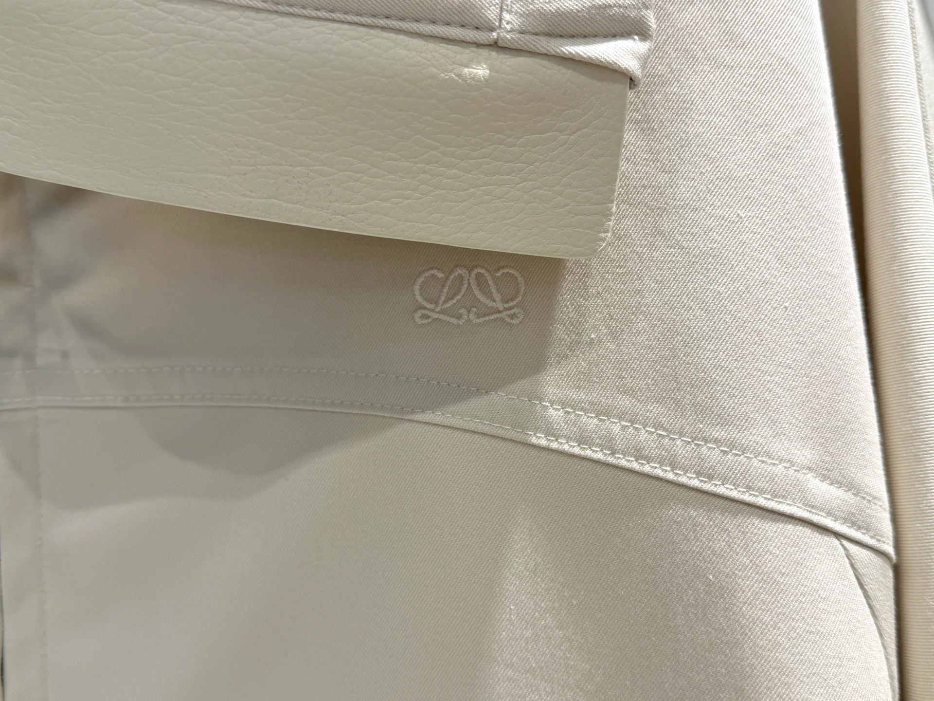 Women's Jackets And Down Jackets LOEWE 18032168