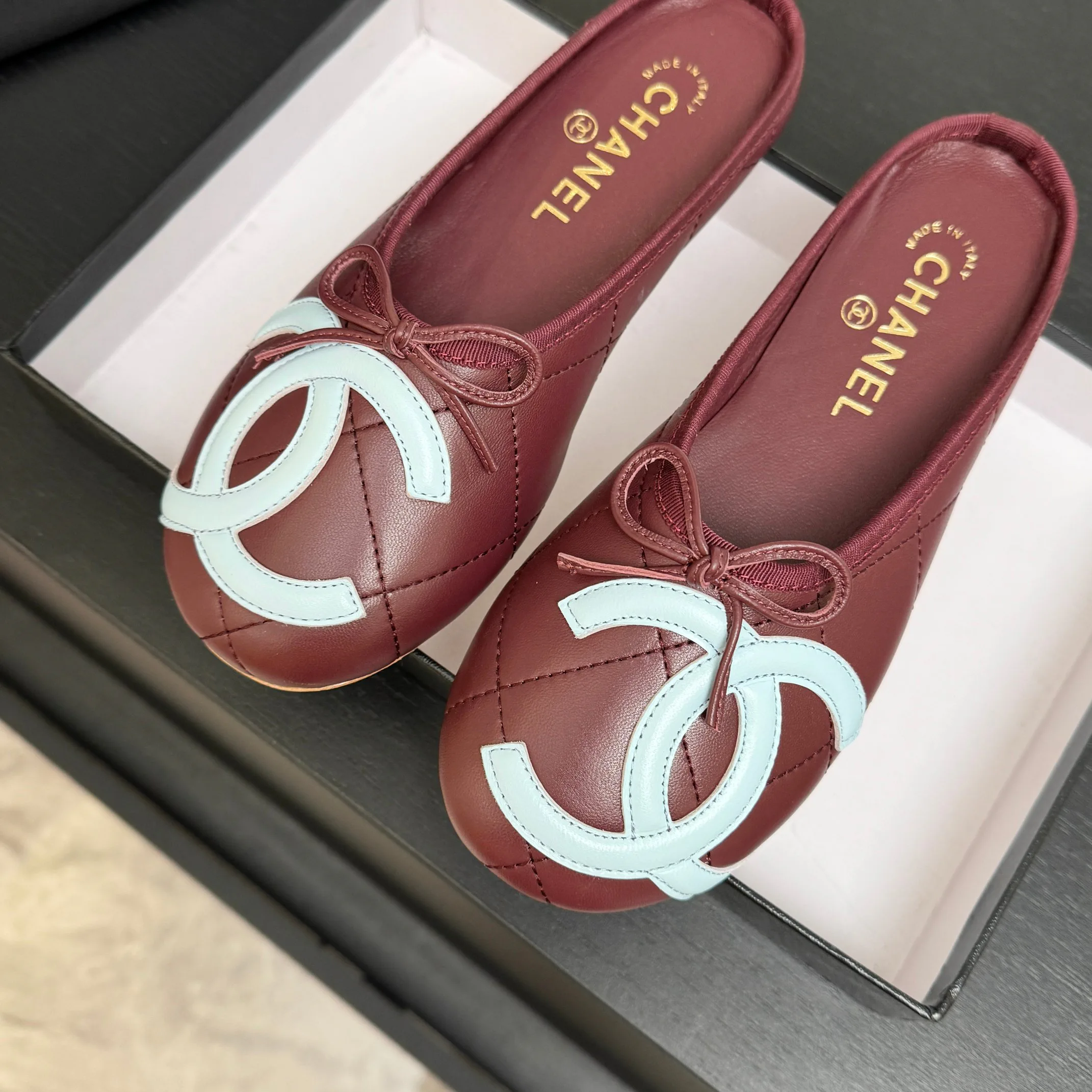 Women's Ballet Flats CHANEL 18063111