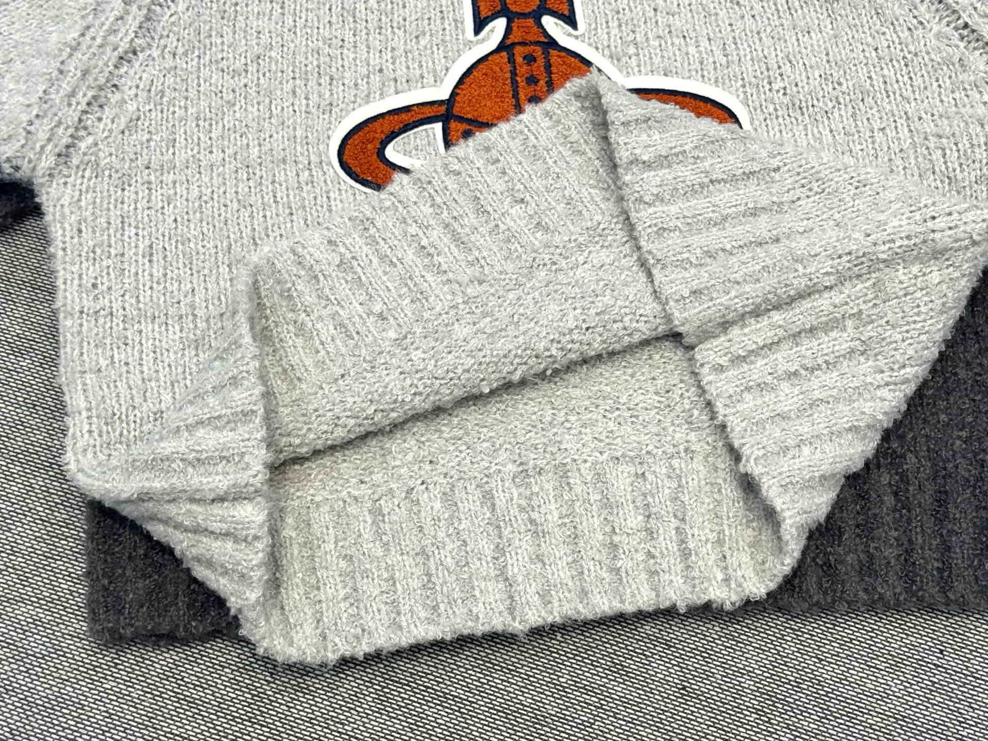 Women's Jumpers And Sweaters VIVIENNE WESTWOOD 18181014