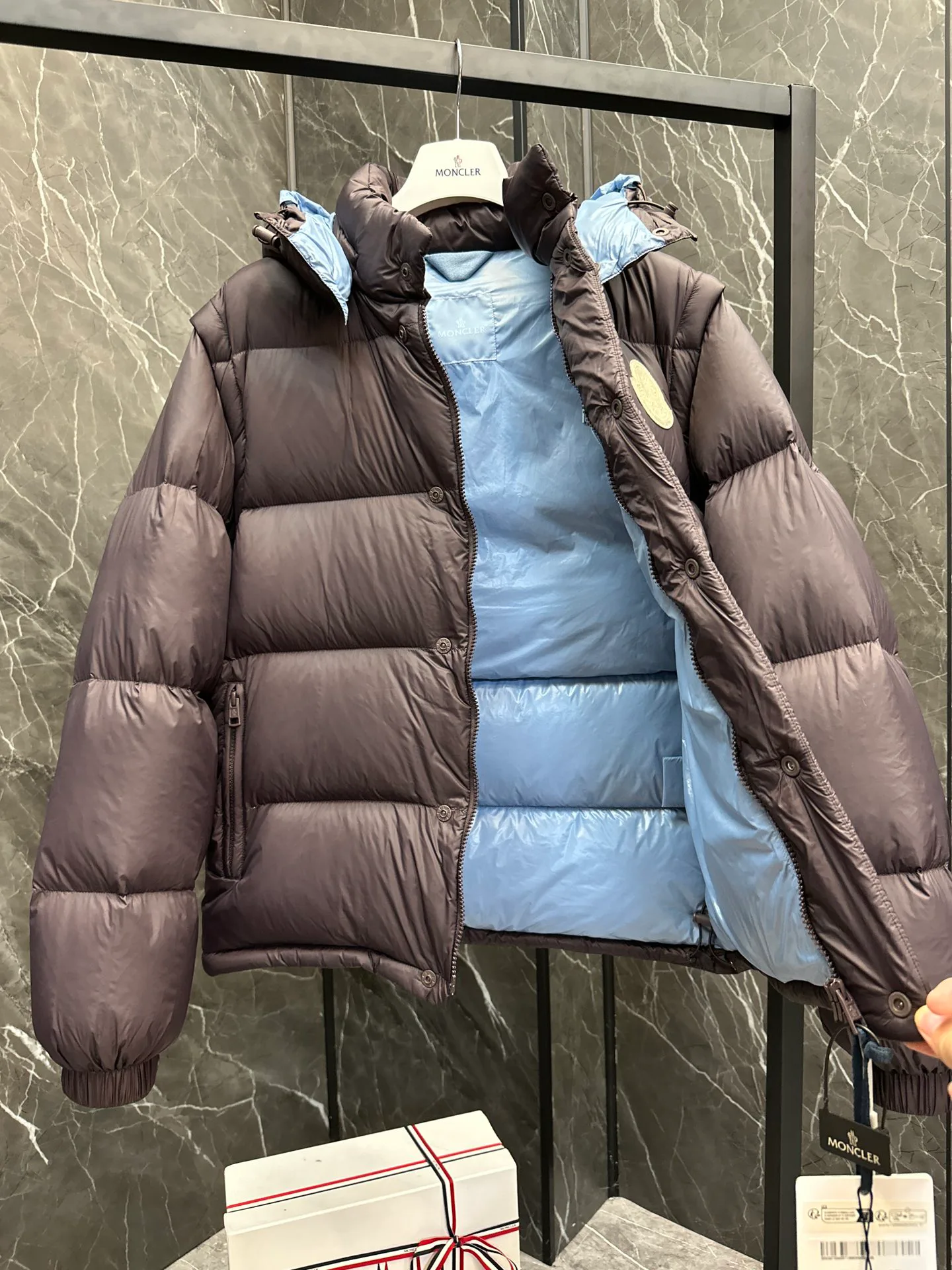 Куртки И Пуховики Женские Moncler 18609612