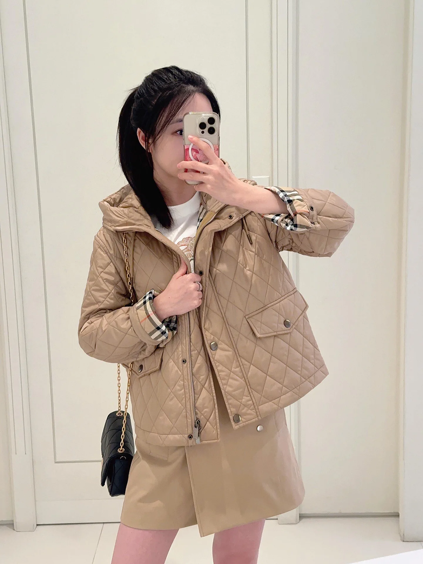 Women's Jackets And Down Jackets BURBERRY 18033911