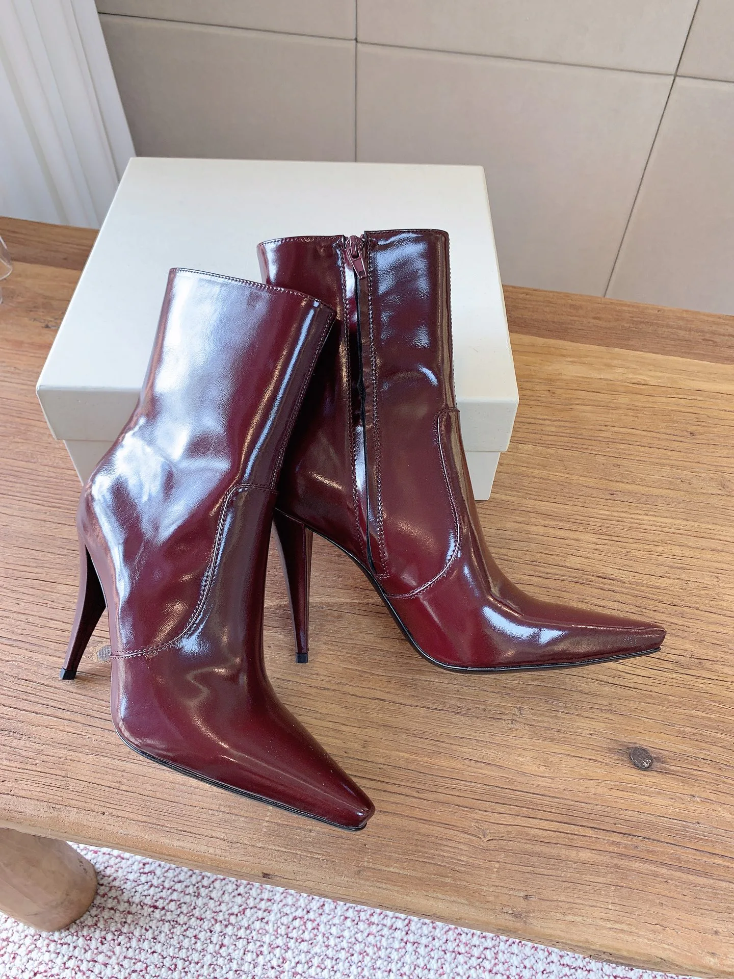 Women's Booties SAINT LAURENT 18365304