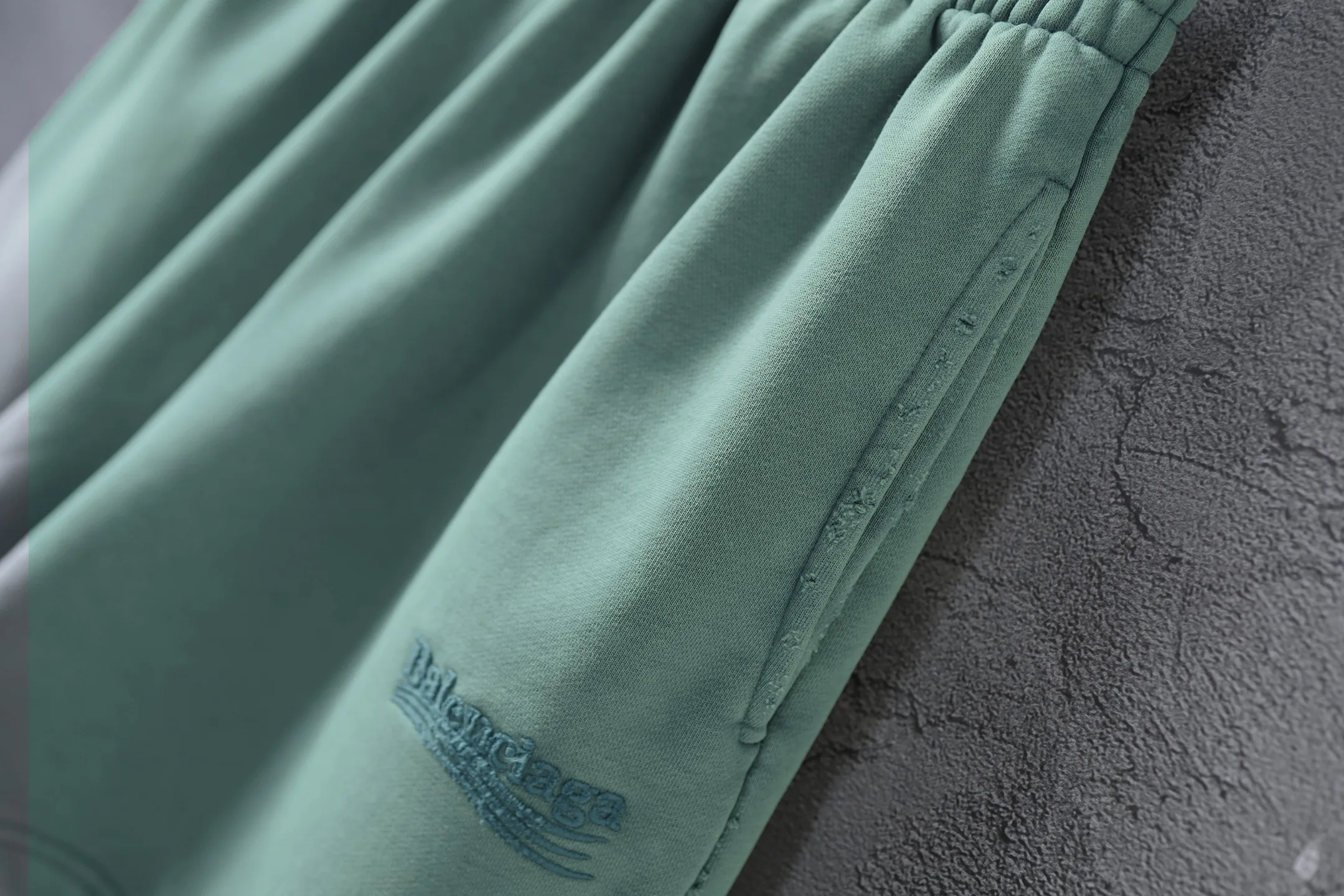 Men's Shorts BALENCIAGA 17811624