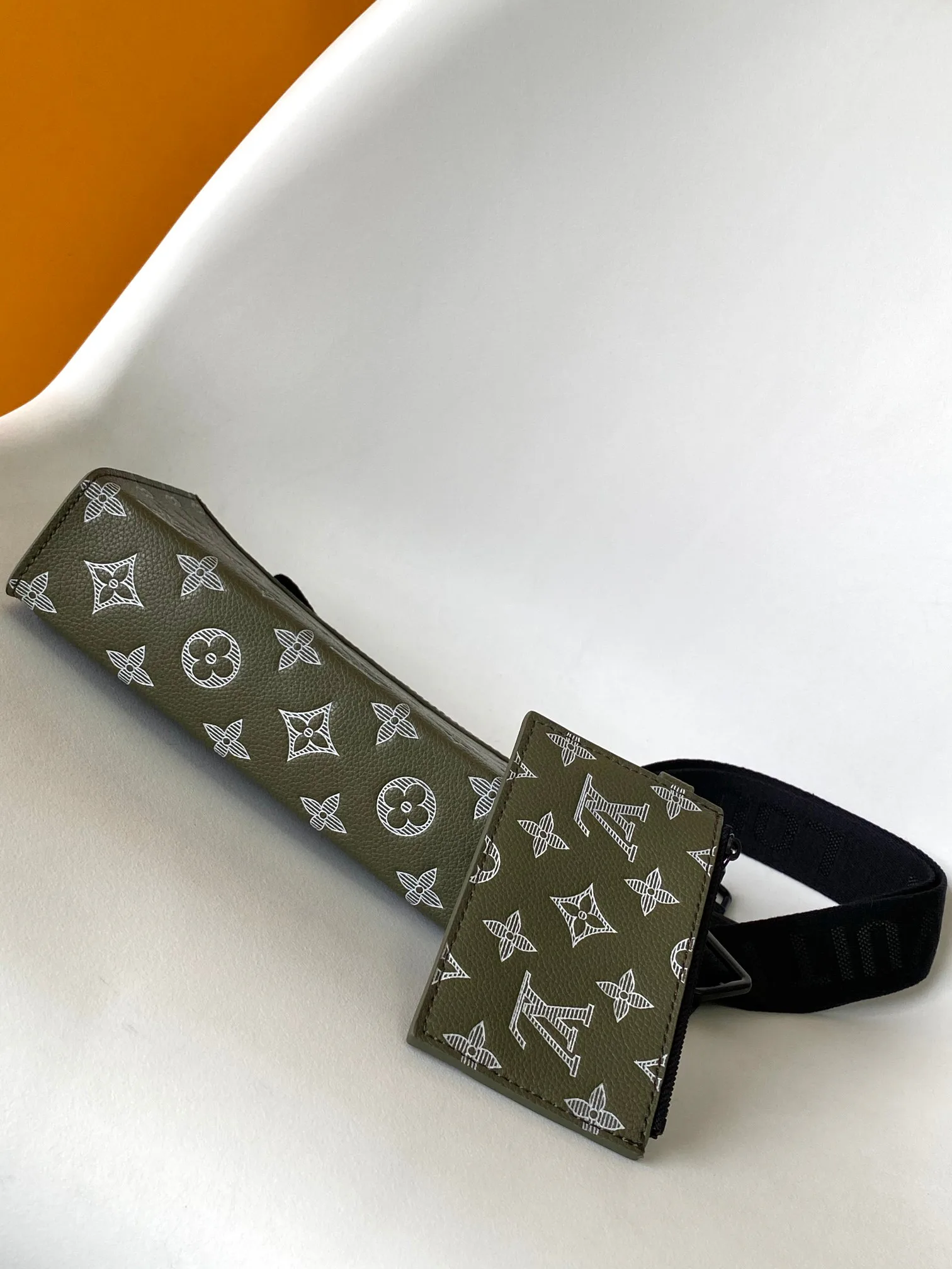 Women's Shoulder Bags LOUIS VUITTON 17904108