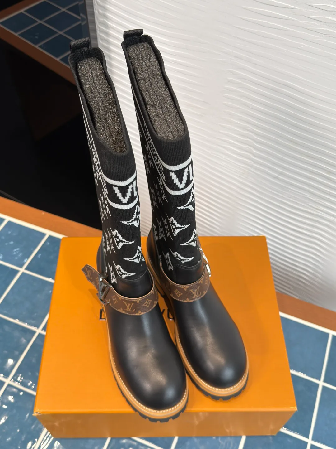 Women's Boots LOUIS VUITTON 18252044