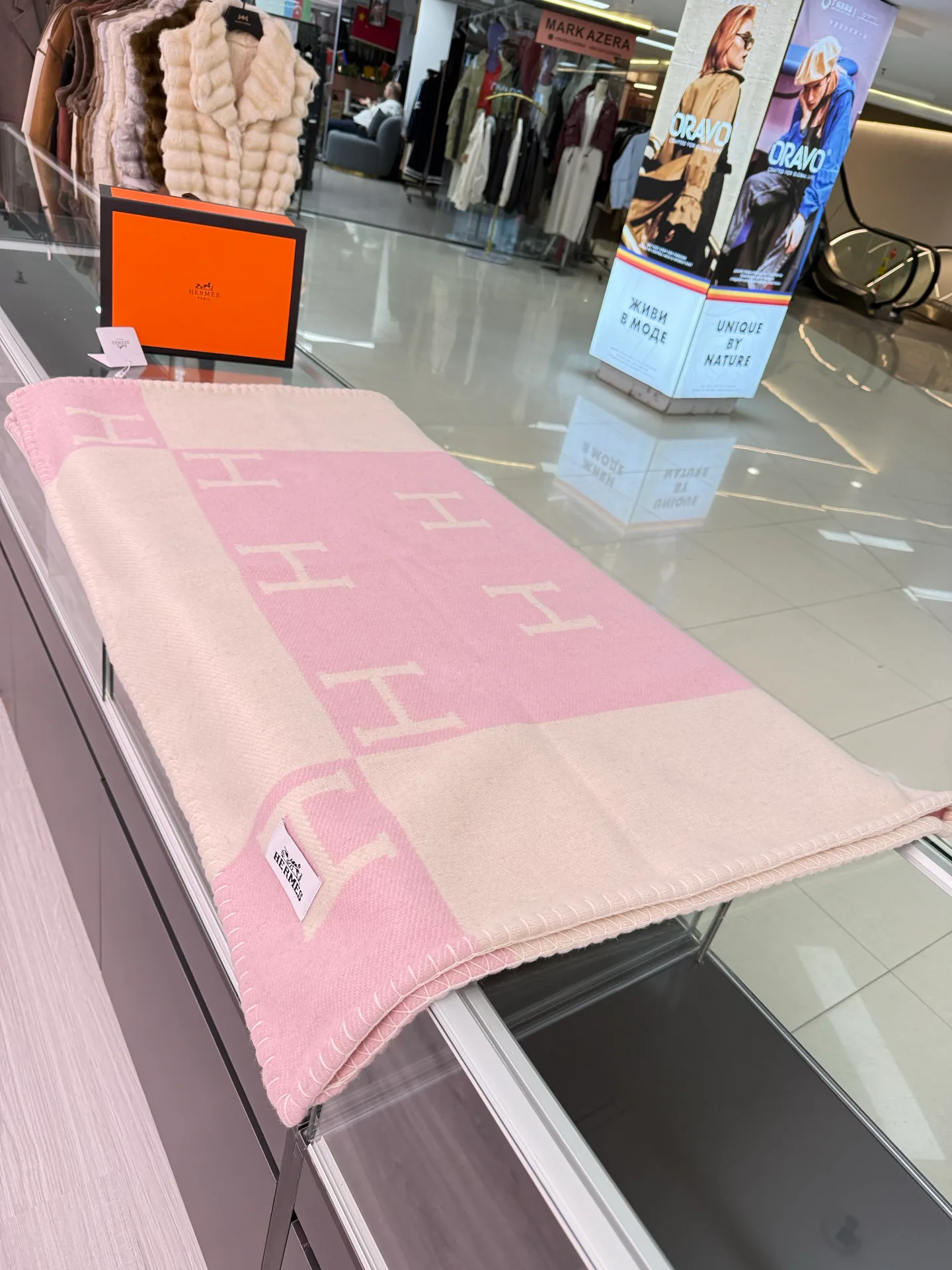Textiles HERMES 18222665