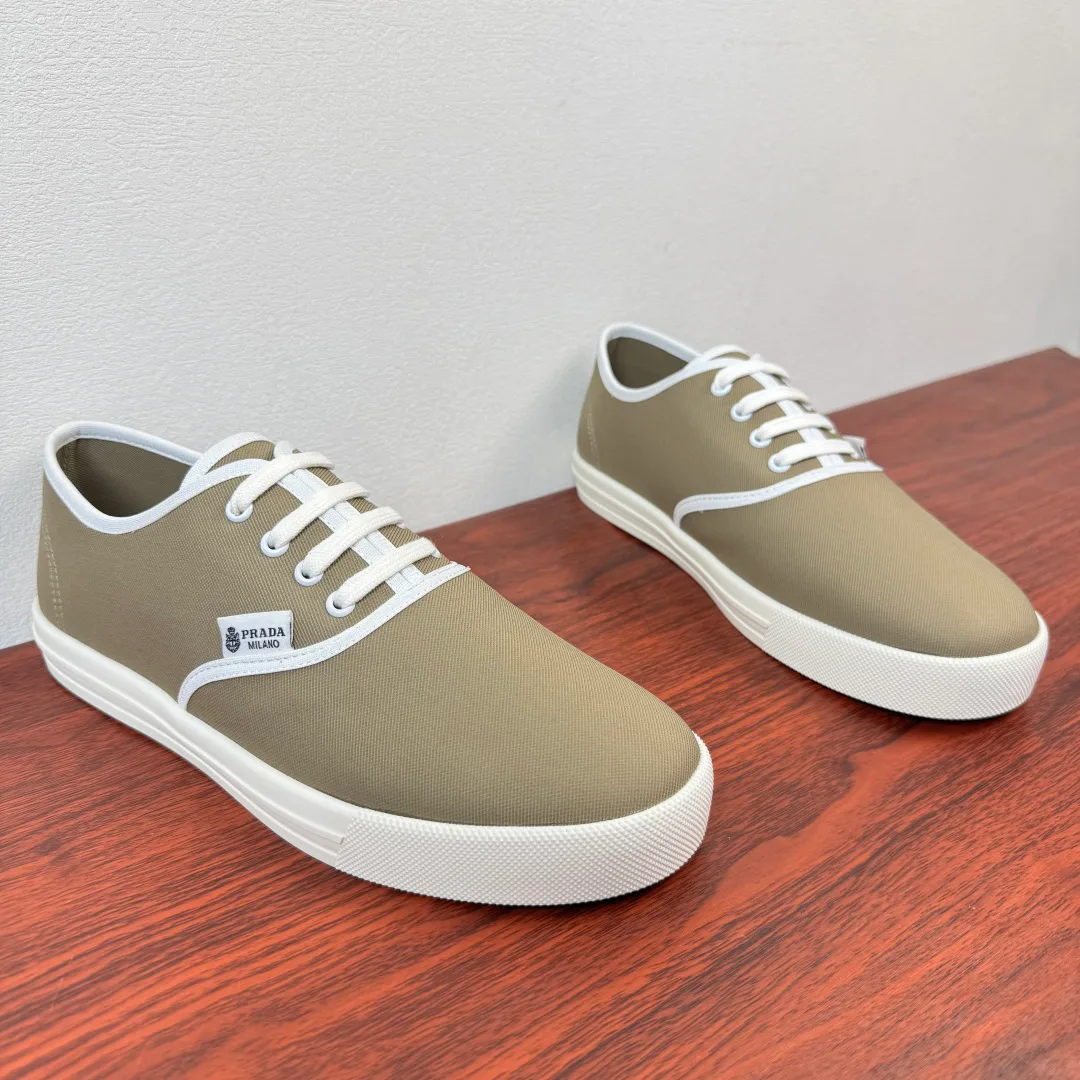 Men's Sneakers PRADA 19545847