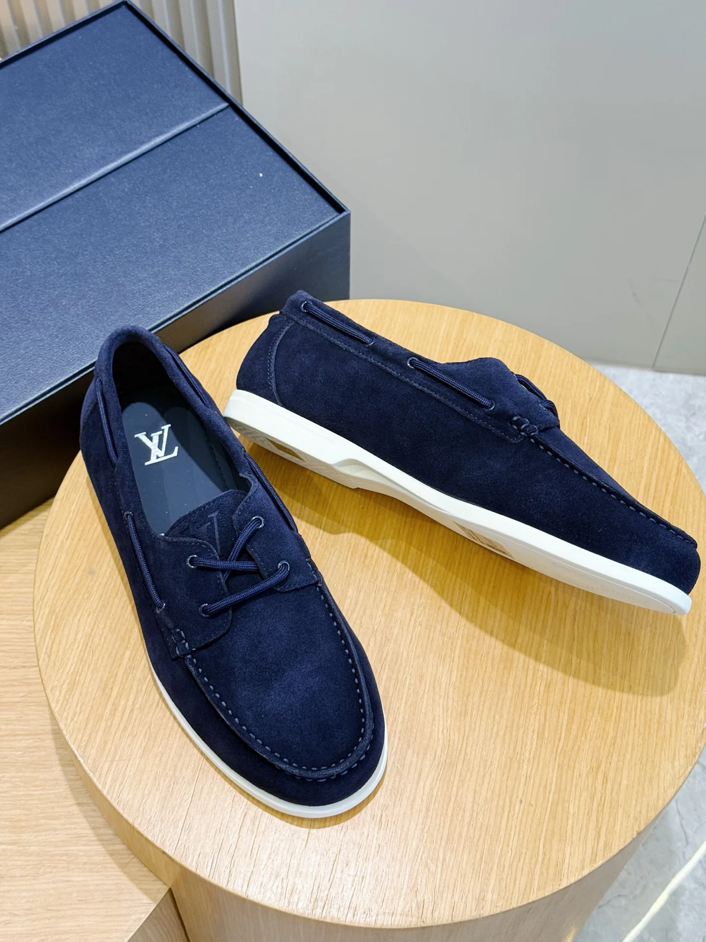 Men's Loafers And Dress Shoes LOUIS VUITTON 18277881