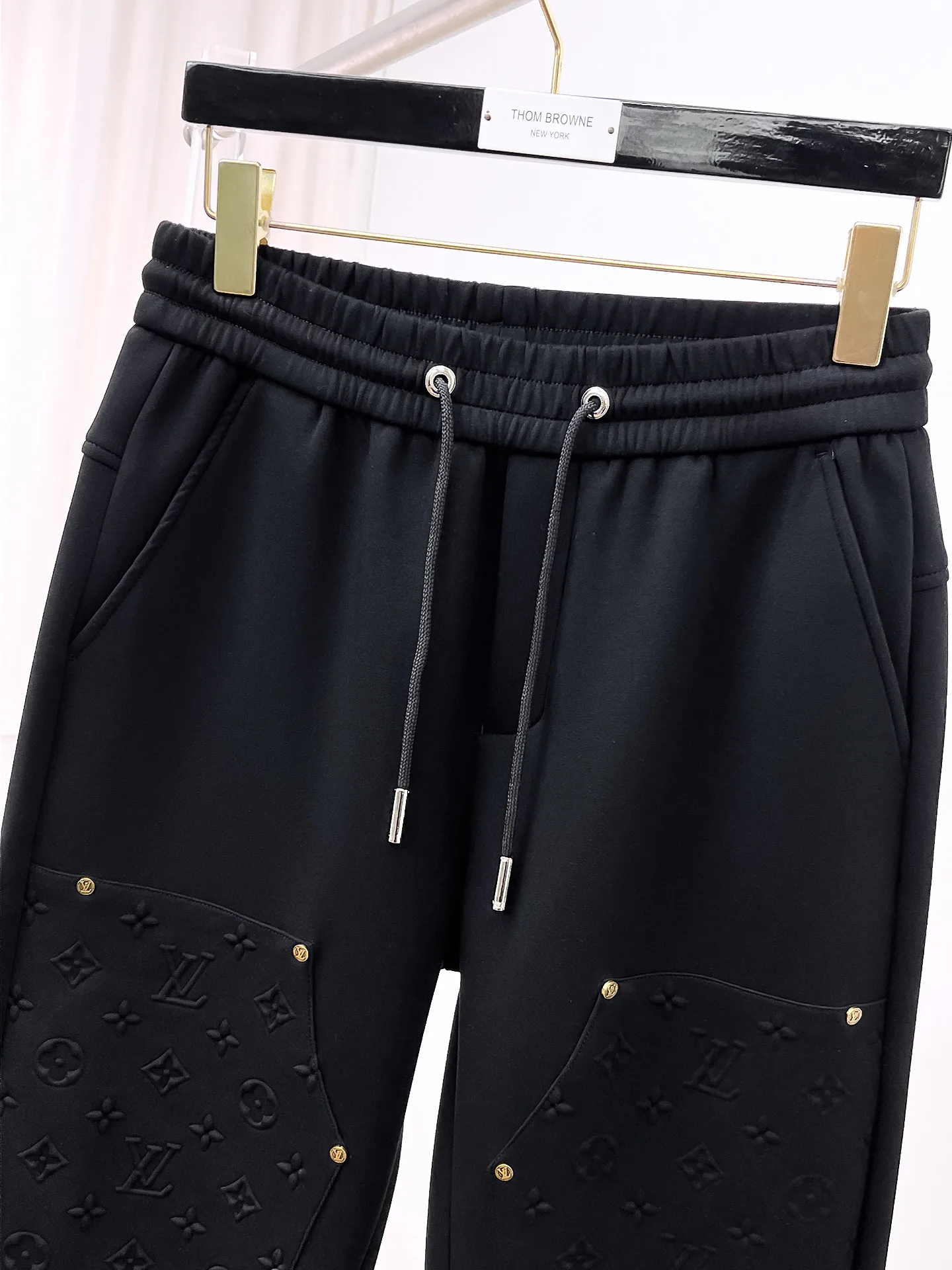 Men's Trousers LOUIS VUITTON 18197327