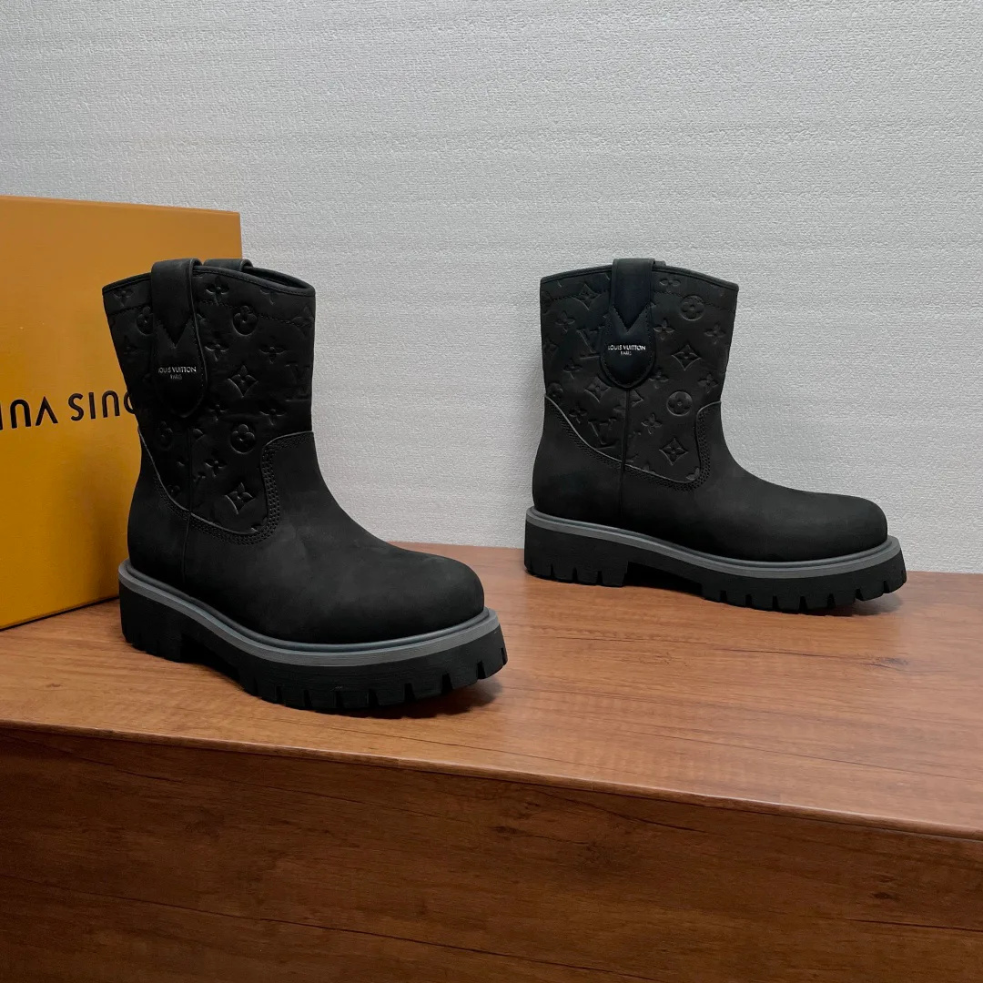 Men's Ankle Boots LOUIS VUITTON 17934634