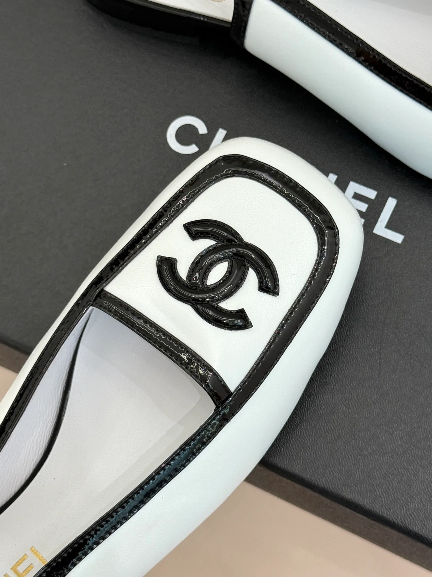 Women's Open-Toe Sandals CHANEL 17616176