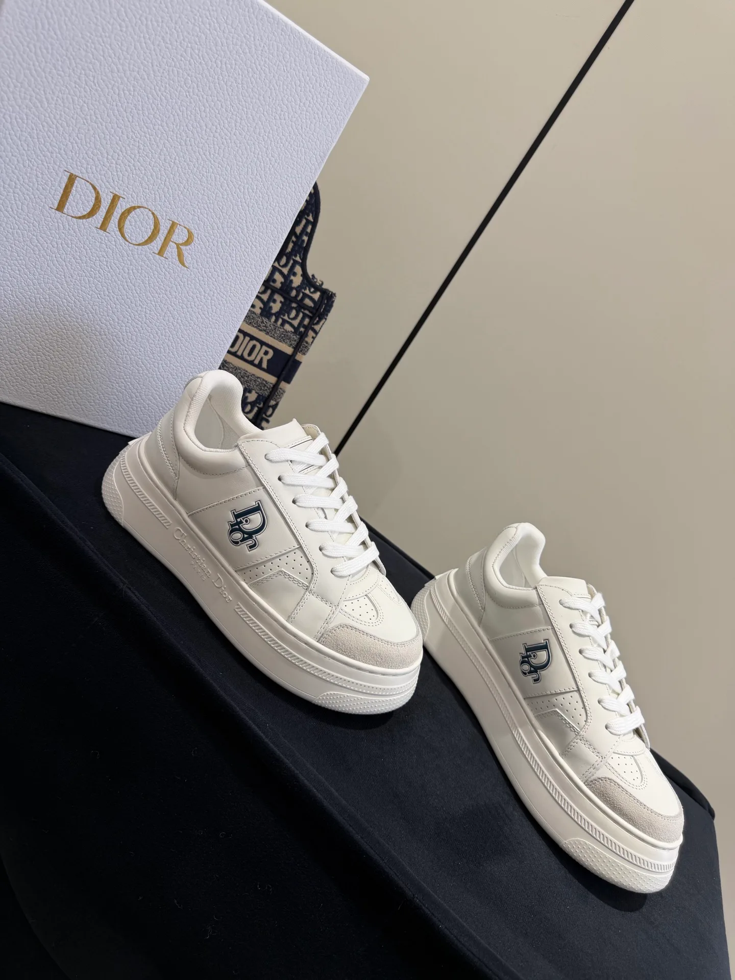 Women's Sneakers CHRISTIAN DIOR 17977503