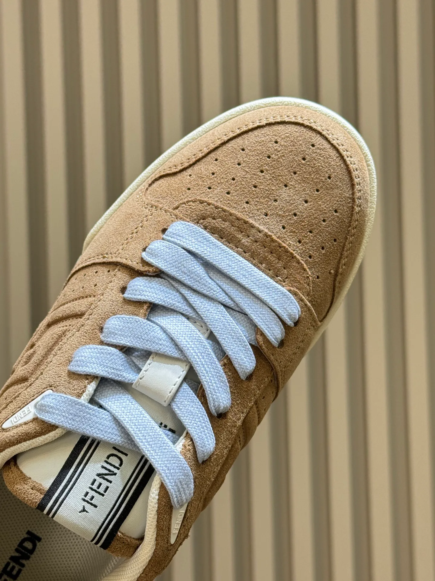 Women's Sneakers FENDI 18073182