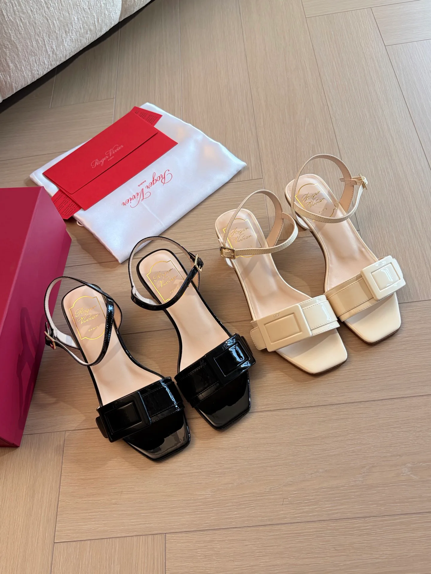Women's Open-Toe Sandals ROGER VIVIER 17321457