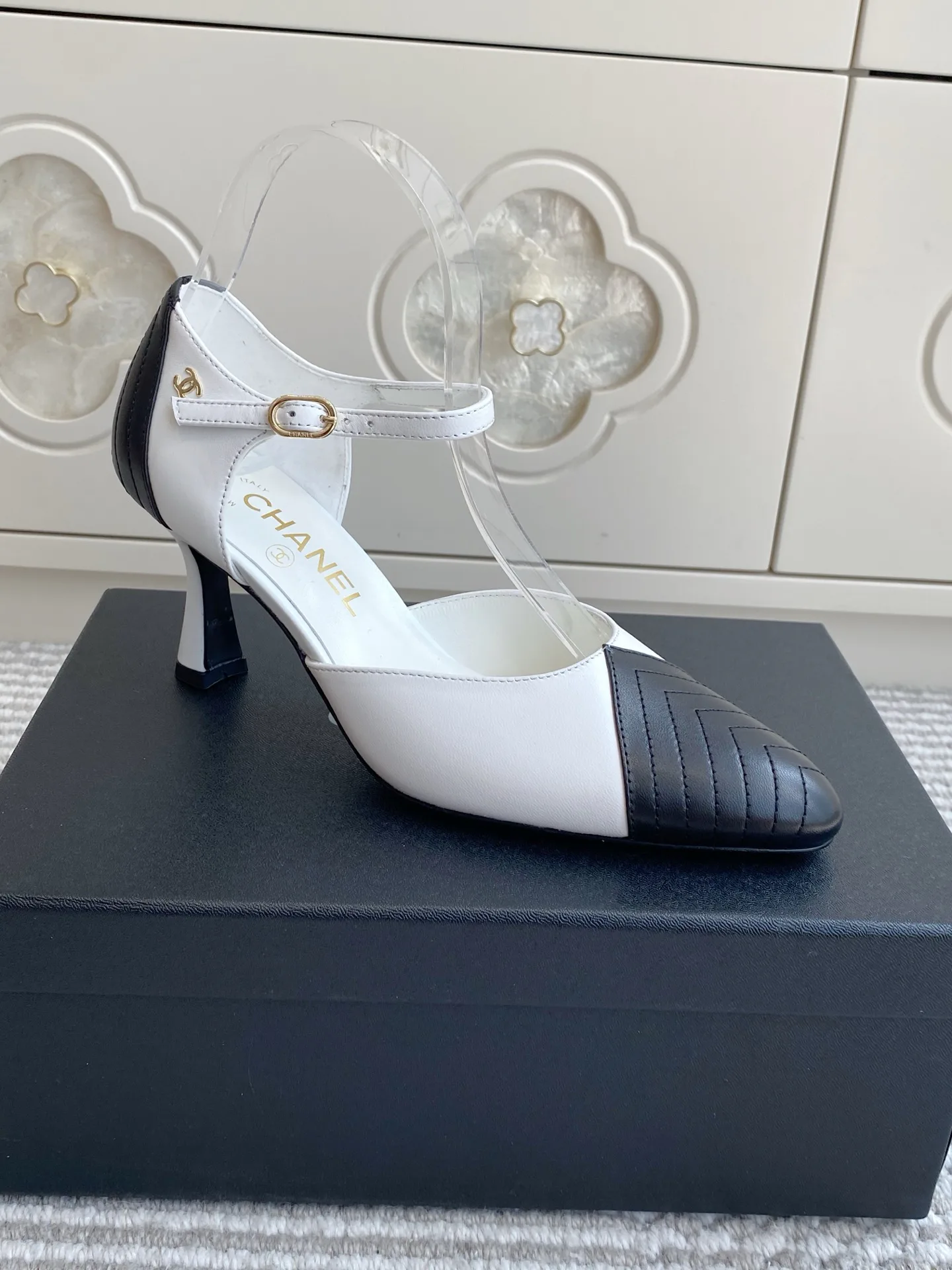 Women's Heels CHANEL 17498444