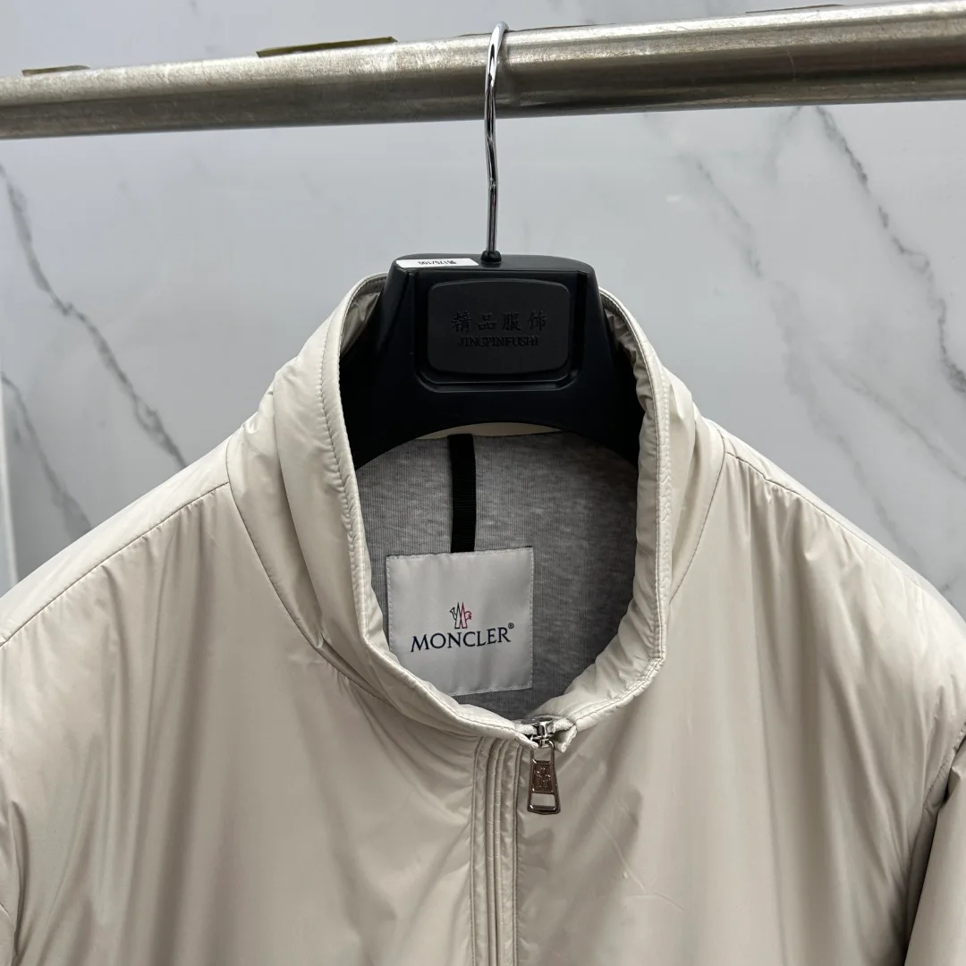 Куртки И Пуховики Мужские Moncler 18596984