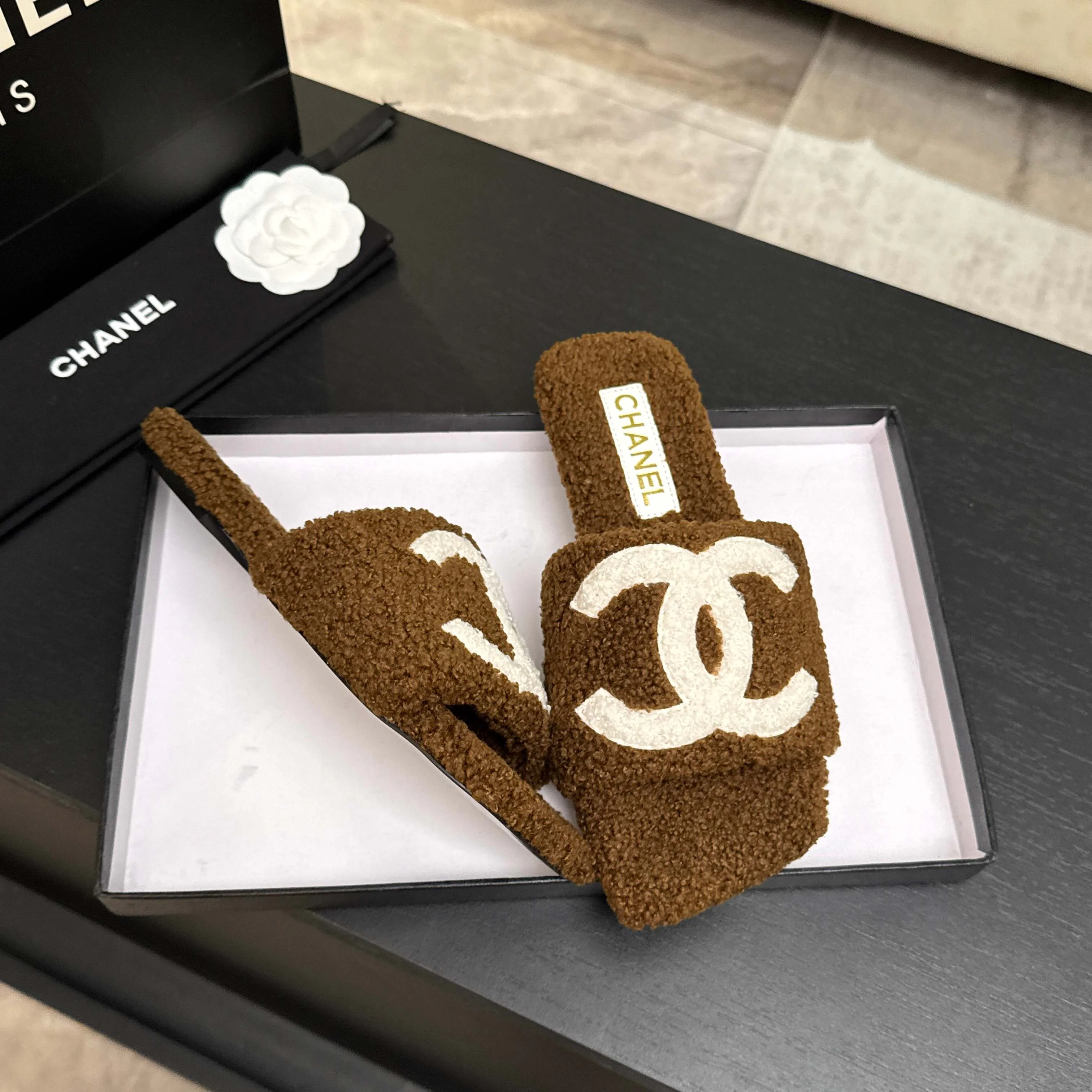 Women's Slippers CHANEL 18501008