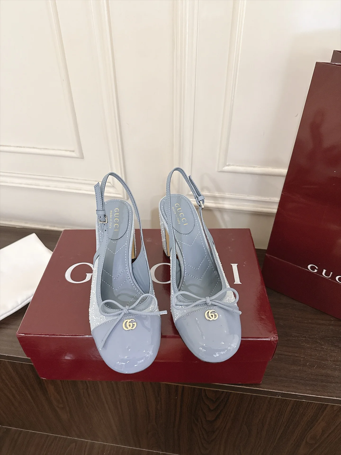 Women's Open-Toe Sandals GUCCI 18143134