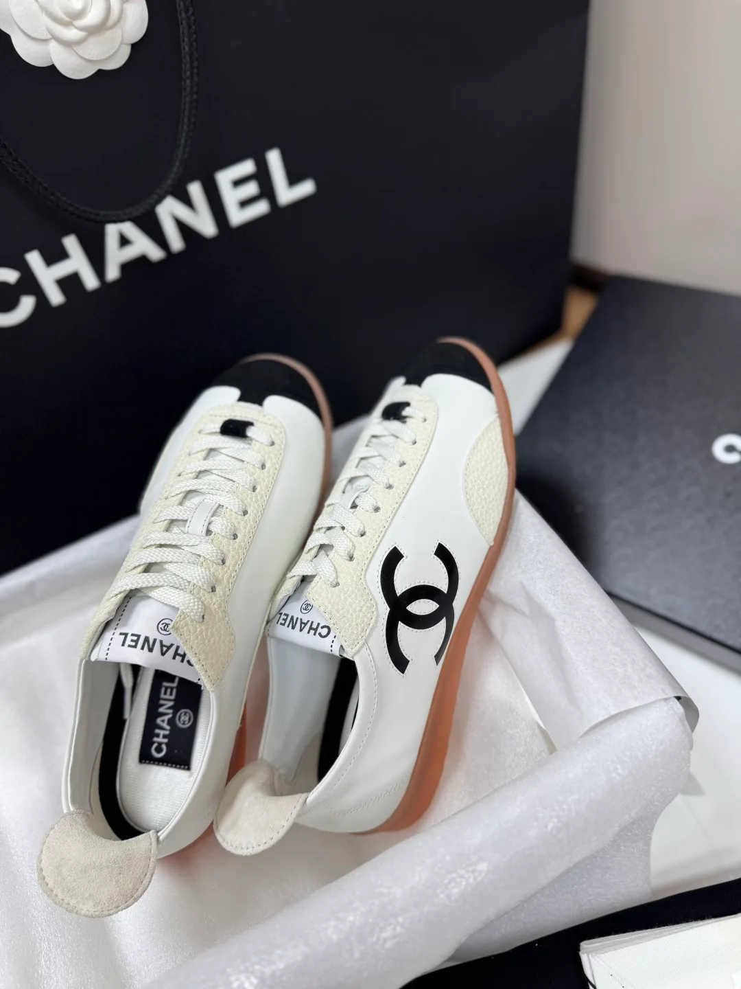 Women's Sneakers CHANEL 18223889