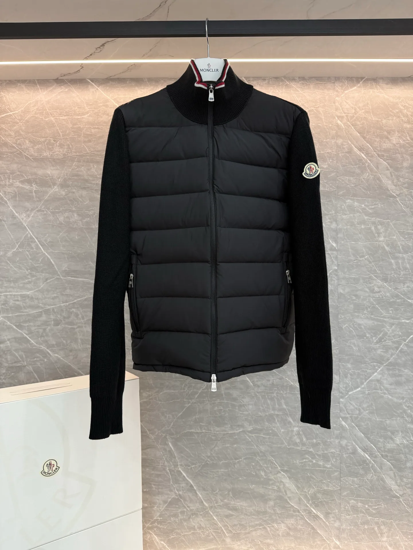 Куртки И Пуховики Мужские Moncler 18599813
