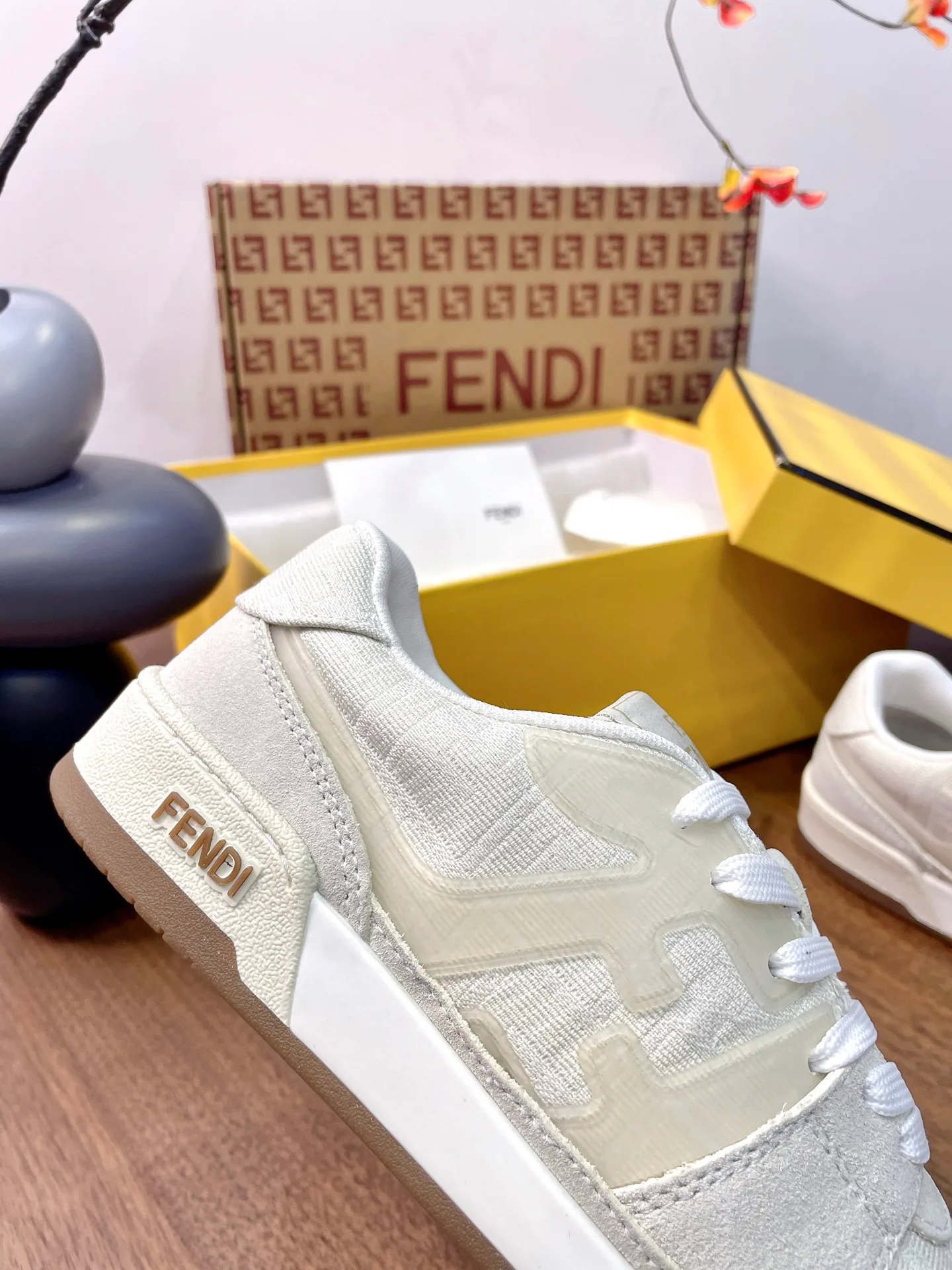 Women's Sneakers FENDI 17957348