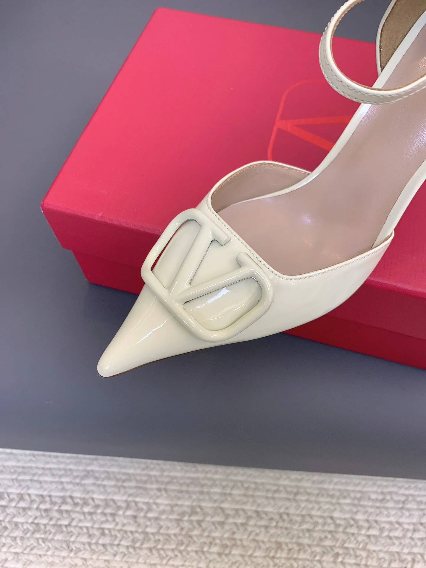 Women's Heels VALENTINO 17656639