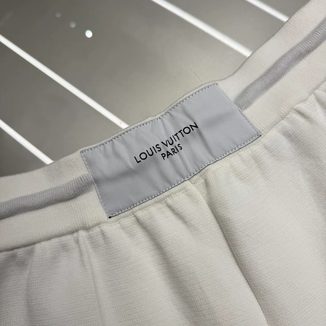 Men's Shorts LOUIS VUITTON 18227849