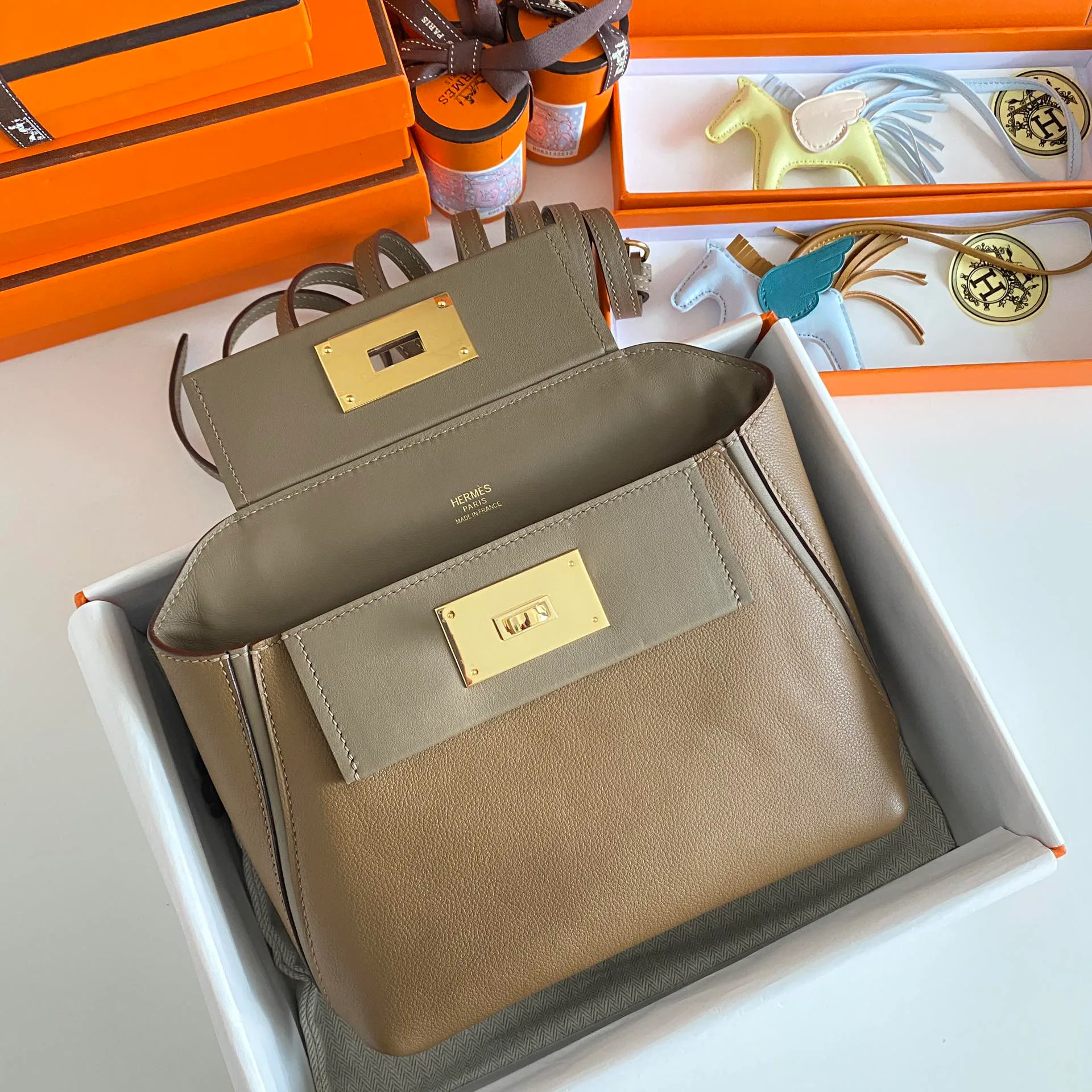 Women's Classic Handbags HERMES 18394705