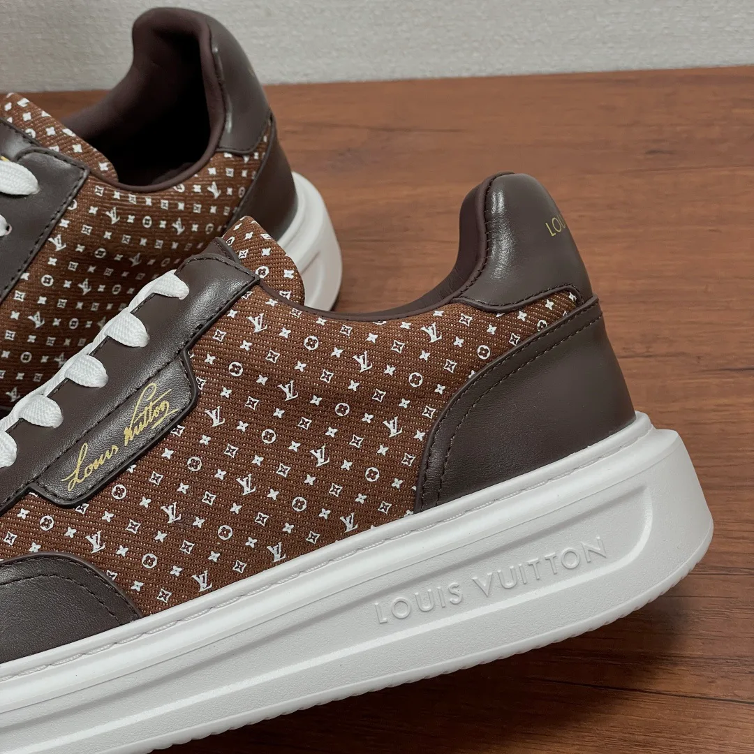 Men's Sneakers LOUIS VUITTON 18000609