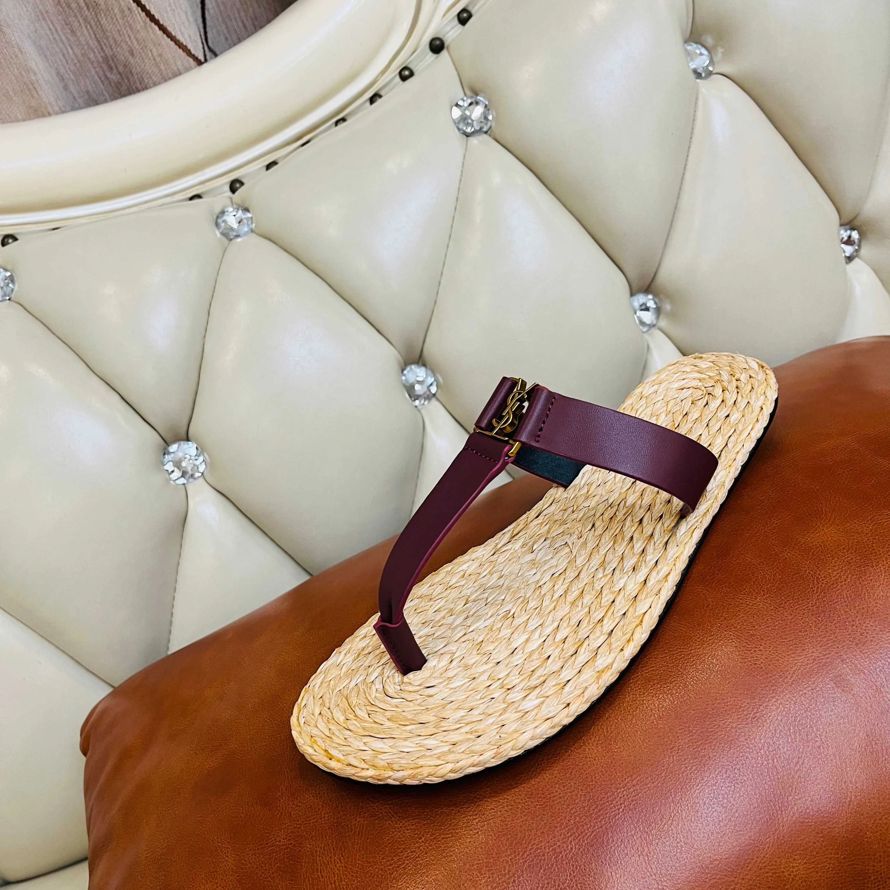 Women's Flip-Flops SAINT LAURENT 18083990
