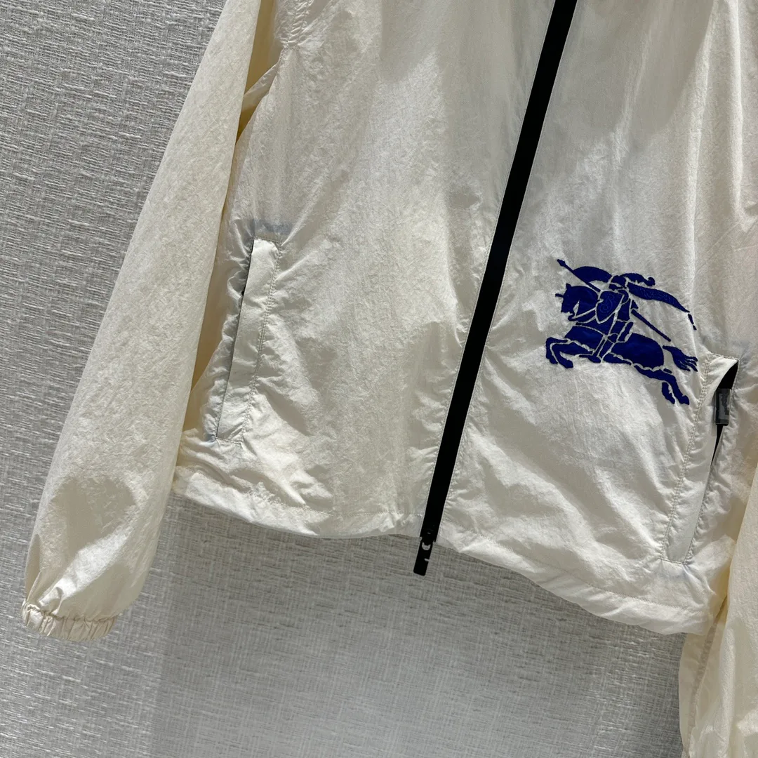 Women's Jackets And Down Jackets BURBERRY 17122319