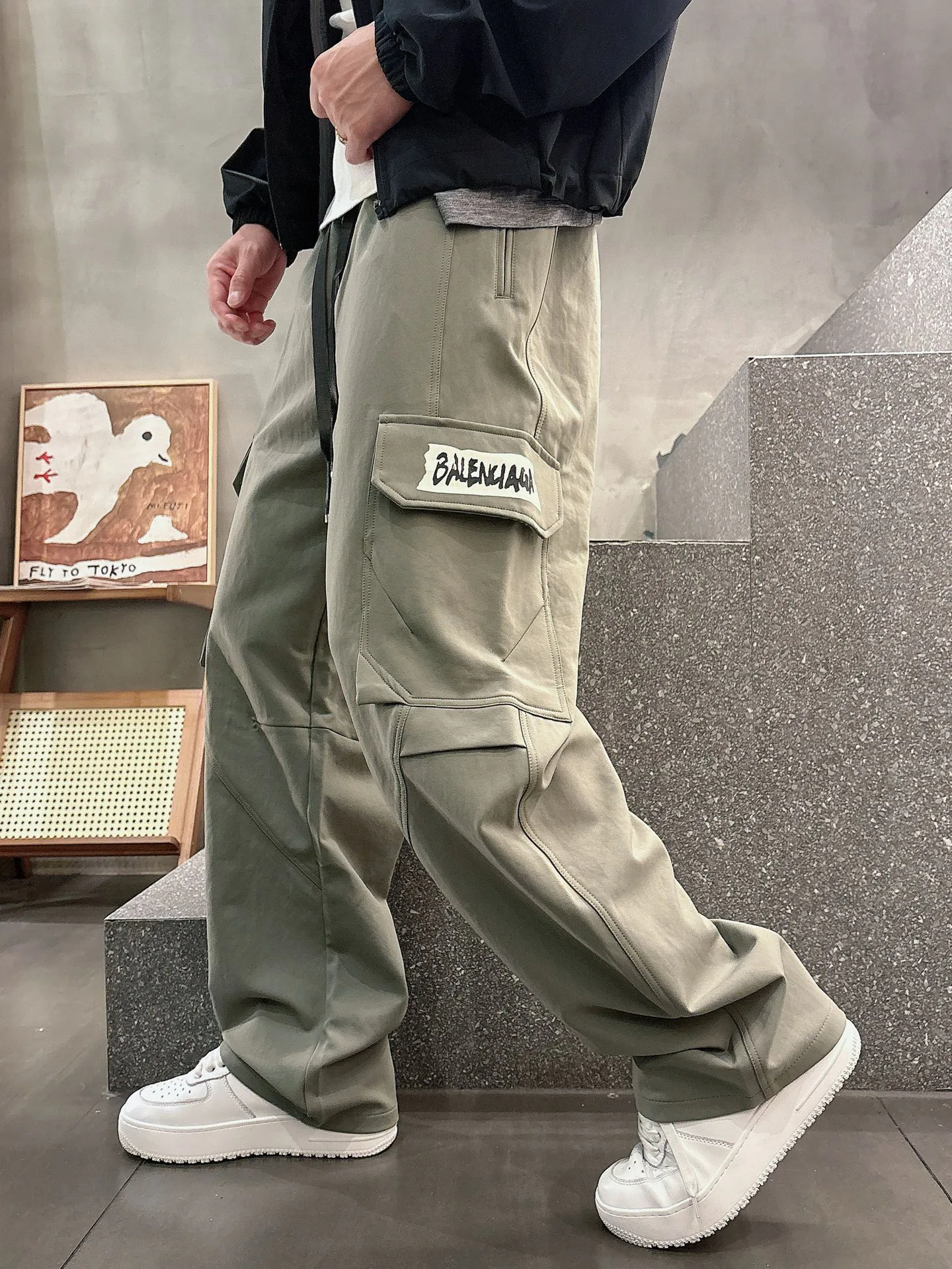 Men's Trousers BALENCIAGA 18340446