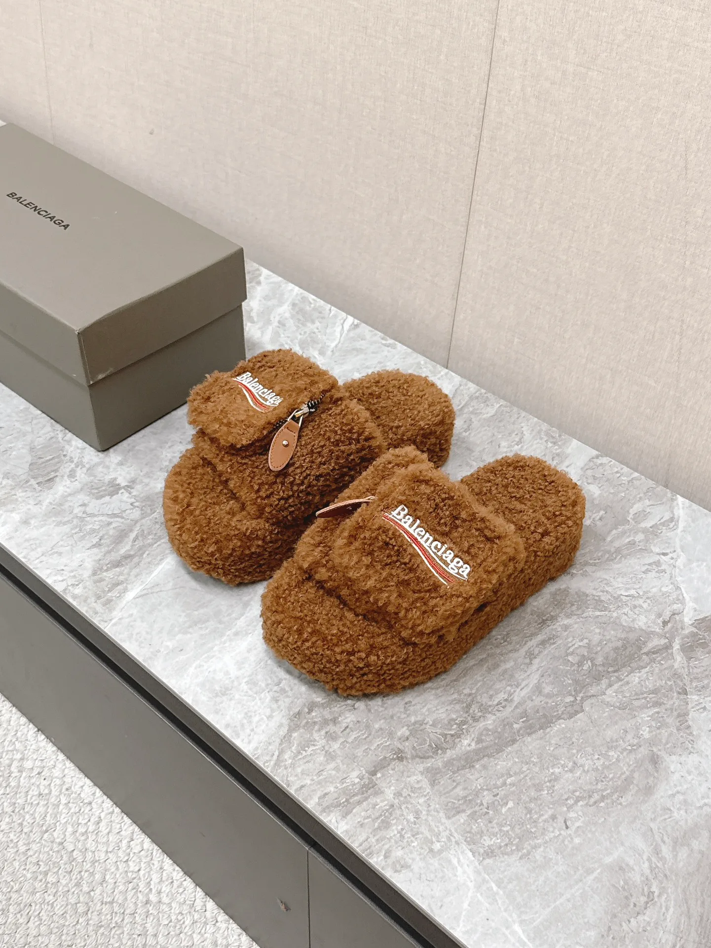 Women's Slippers BALENCIAGA 18419423