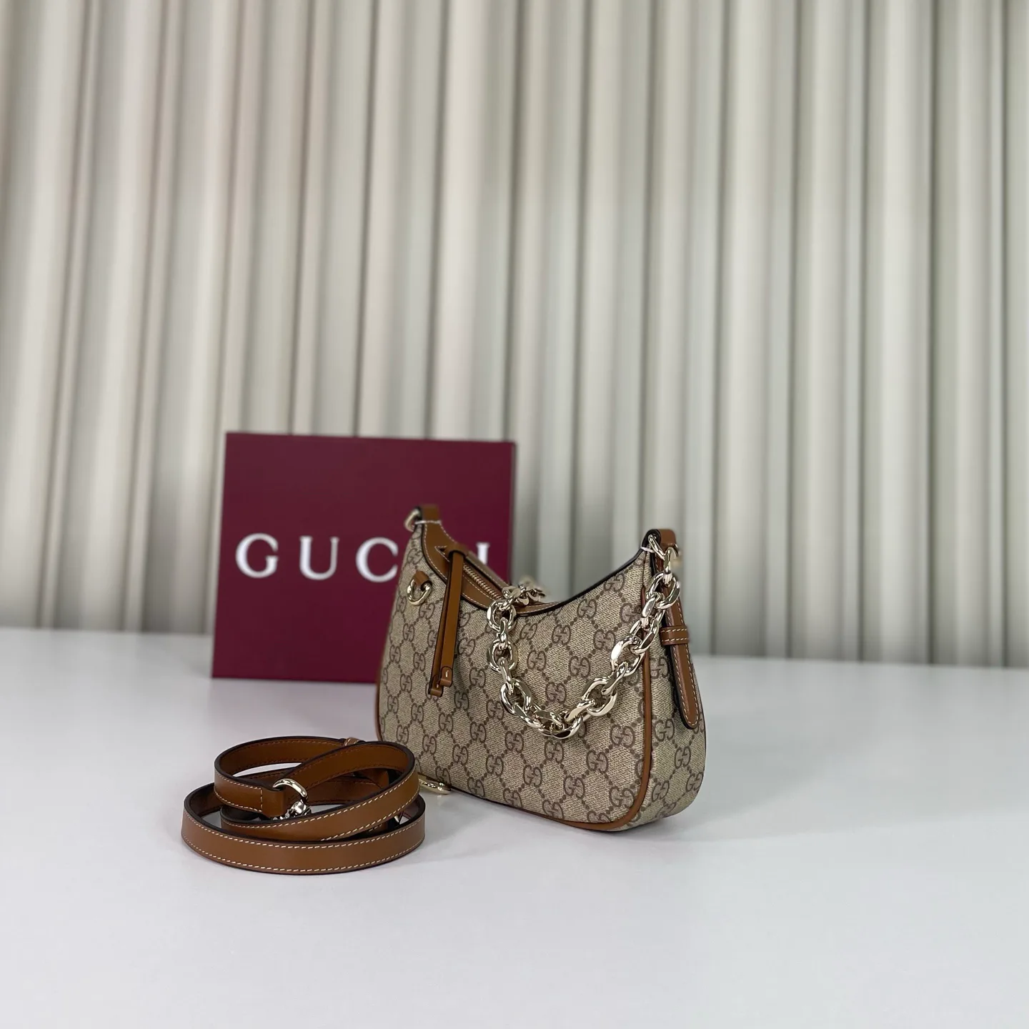 Women's Classic Handbags GUCCI 18210746