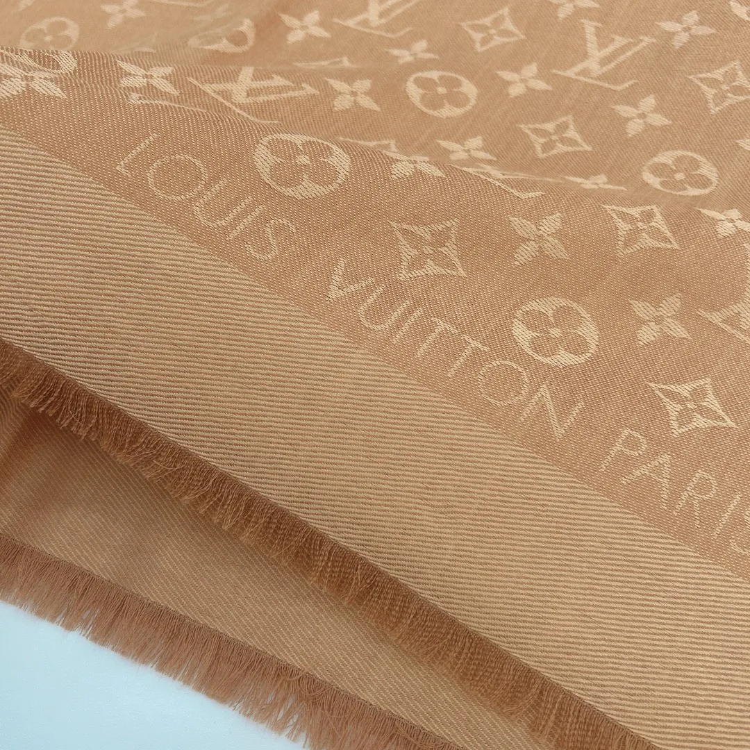 Scarves LOUIS VUITTON 18267591