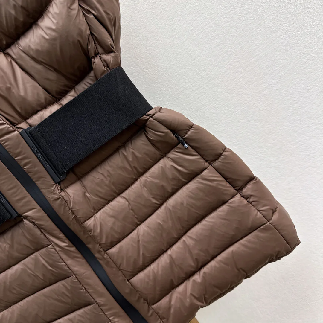 Women's Vests MONCLER 18108606