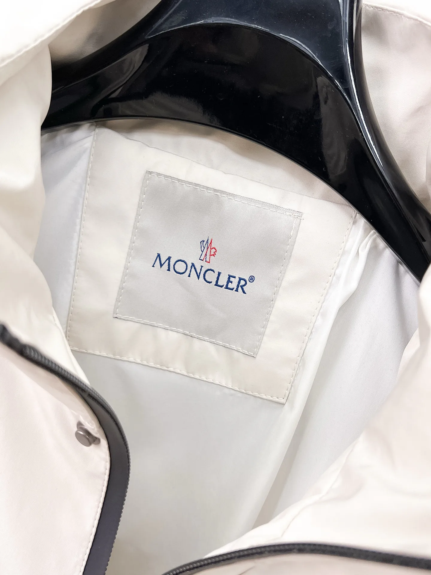 Men's Jackets And Down Jackets MONCLER 18191456